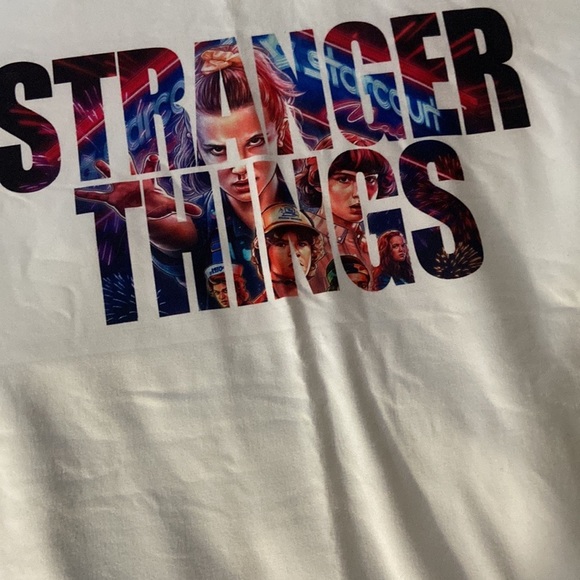 🎭STRANGER THINGS GRAFFIC TEES 🎭 - Picture 5 of 7